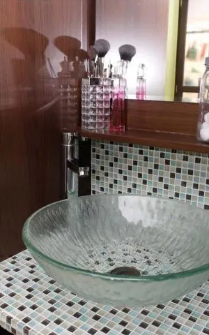 RV Bathroom Renovations - a beautiful hand basin sets the scene for this 5th-wheel bathroom renovation