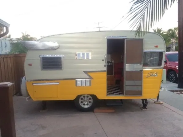 Vintage Trailer Restorations help us to remember a little piece of our history. Check out these lovely restorations of classic old travel trailers. Do you love these too?